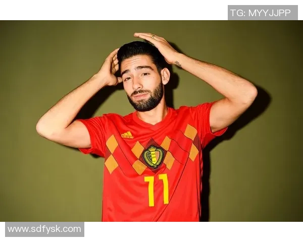 哪个足球明星身穿ICD品牌服装引发时尚热潮揭秘